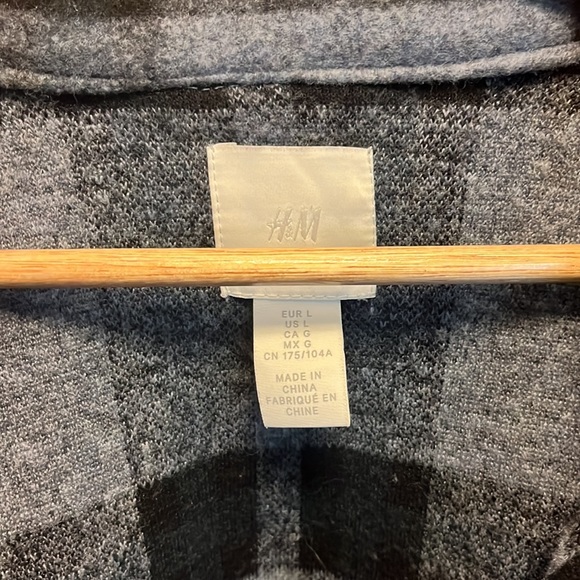 H&M Plaid Shacket - Picture 3 of 3